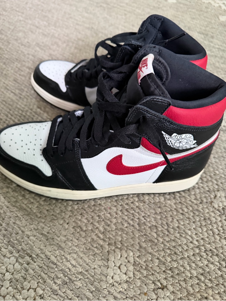 Nike Air Jordan 1 - Black White Red Size11